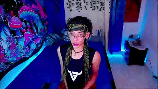 Snapshot of Thedoll_ethan7 chatting on March 19, 2026, 1:09 am Thedoll ethan7 online show from March 19, 2026, 1:09 am