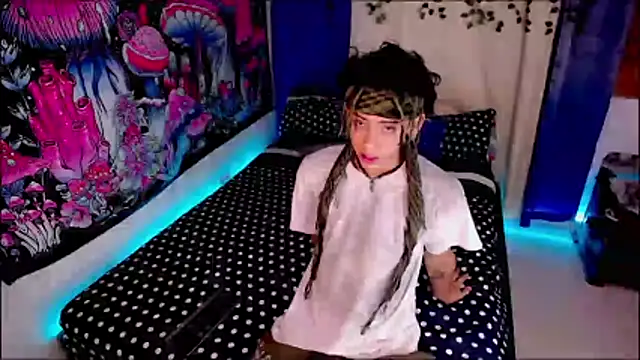 Snapshot of Thedoll_ethan7 chatting on April 7, 2026, 11:04 pm Thedoll ethan7 online show from April 7, 2026, 11:04 pm