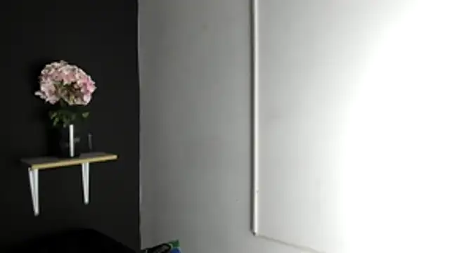 TeensNews18 online show from November 12, 2025, 11:25 pm