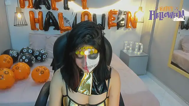 Julieth brown  online show from October 31, 2025, 9:05 pm