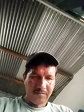 colombiano198720 online show from October 14, 2025, 12:50 pm