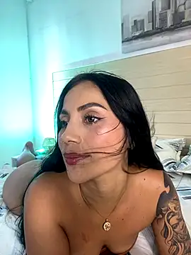 Snapshot of GabiHills chatting on November 19, 2025, 7:14 pm GabiHills online show from November 19, 2025, 7:14 pm