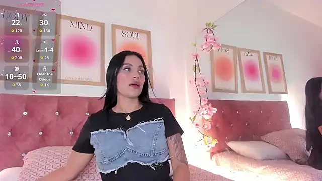 Snapshot of GabiHills chatting on December 18, 2025, 6:03 pm GabiHills online show from December 18, 2025, 6:03 pm