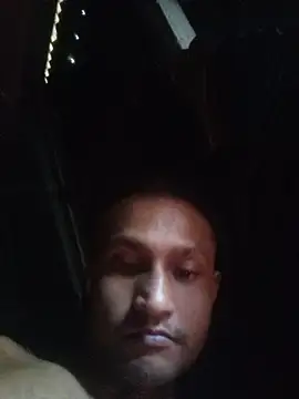 sexy and hot 1 online show from March 18, 2026, 7:33 am