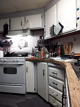 Bored Grandma online show from November 14, 2025, 7:18 am