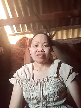  YooY  online show from September 21, 2025, 5:20 am