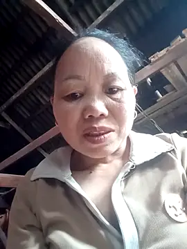  YooY  online show from September 28, 2025, 4:18 am