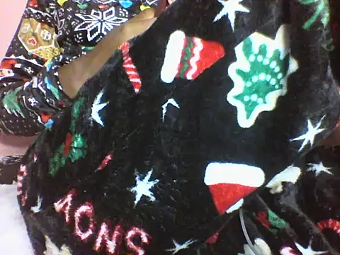 Moongodessy online show from December 18, 2025, 9:10 pm