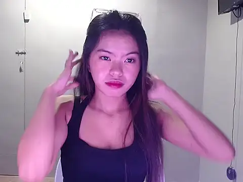 Snapshot of nathalie_x chatting on October 31, 2025, 3:24 pm nathalie x online show from October 31, 2025, 3:24 pm