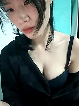 Snapshot of Ly-ny chatting on September 30, 2025, 8:41 am Ly-ny online show from September 30, 2025, 8:41 am