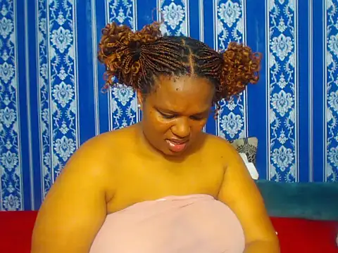 JUICEYLIPS333 online show from October 2, 2025, 2:13 pm