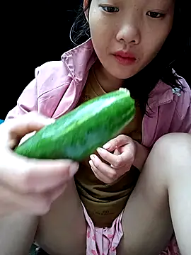 Ananine online show from October 25, 2025, 2:52 am