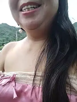 Snapshot of lusy-00 chatting on June 19, 2026, 11:03 am lusy-00 online show from June 19, 2026, 11:03 am