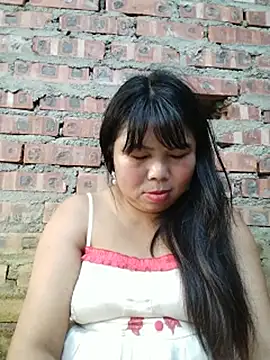 Snapshot of lusy-00 chatting on July 12, 2026, 9:33 am lusy-00 online show from July 12, 2026, 9:33 am