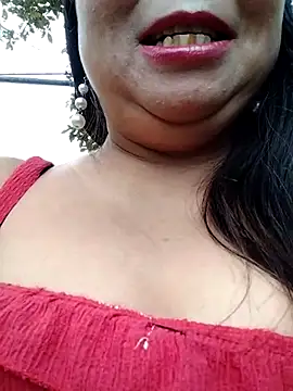 Snapshot of lusy-00 chatting on July 14, 2026, 2:05 am lusy-00 online show from July 14, 2026, 2:05 am