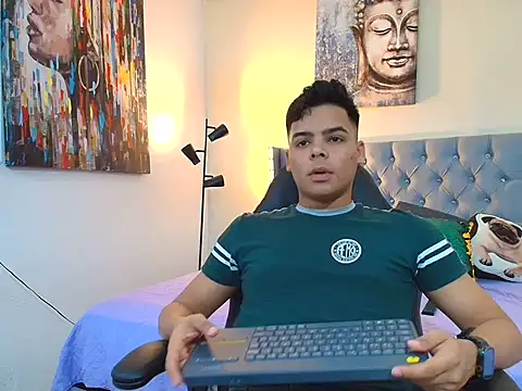 Snapshot of stewart_mateo_ chatting on September 13, 2025, 2:55 am stewart mateo online show from September 13, 2025, 2:55 am