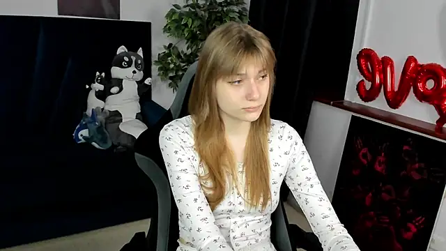 Snapshot of SophieLumen chatting on September 8, 2025, 5:01 pm SophieLumen online show from September 8, 2025, 5:01 pm