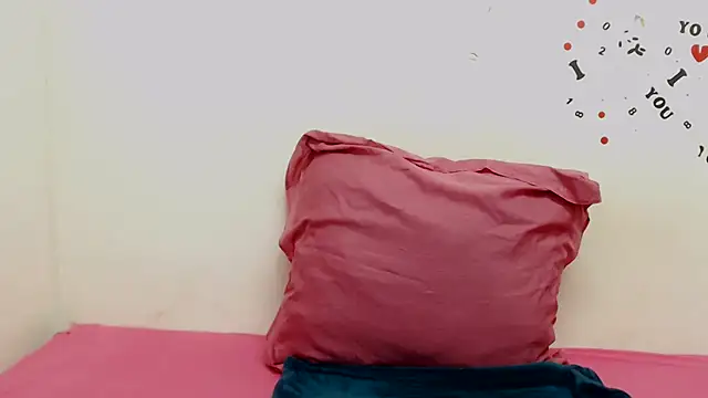 Bbwmodel28x online show from September 13, 2025, 4:56 am