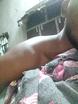 Snapshot of yours_boyyy chatting on September 25, 2025, 4:32 pm yours boyyy online show from September 25, 2025, 4:32 pm