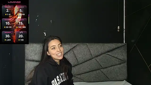 LiaMonroee  online show from October 26, 2025, 12:22 pm