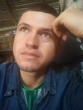 Loquendo2201 online show from September 17, 2025, 1:13 pm