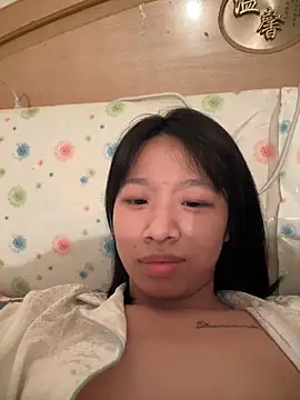 jingjing005 online show from November 5, 2025, 9:31 am