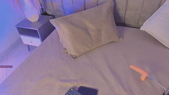 BellaBoobs  online show from June 13, 2026, 8:18 pm