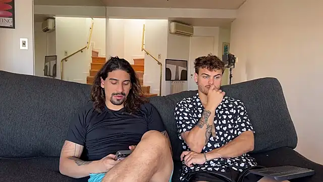 lenruy online show from December 18, 2025, 8:37 pm