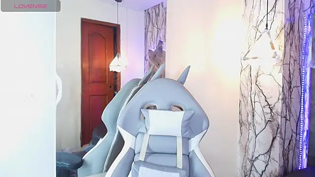 Zami Escobar of online show from October 14, 2025, 7:03 pm