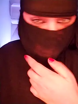 lilyan12 online show from March 18, 2026, 12:14 am