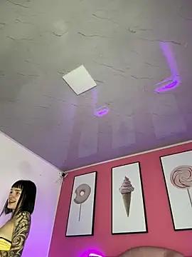 Miss-Jimena online show from September 30, 2025, 8:25 pm