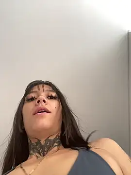 Miss-Jimena online show from October 28, 2025, 5:26 pm