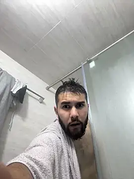 Snapshot of Diicaprio69 chatting on October 15, 2025, 8:42 pm Diicaprio69 online show from October 15, 2025, 8:42 pm