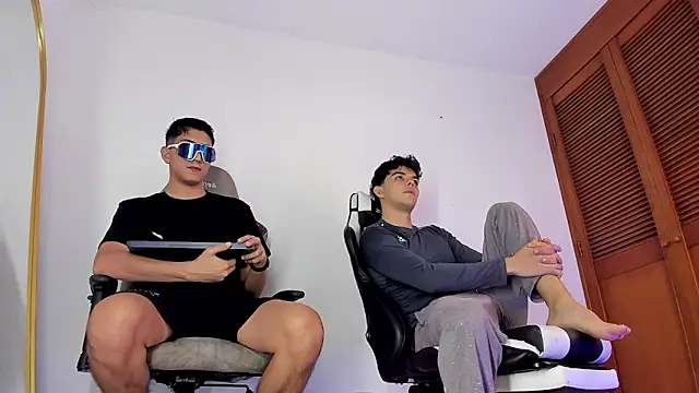 sotooliver3 online show from February 8, 2026, 7:39 pm