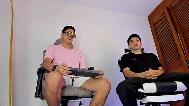 sotooliver3 online show from March 8, 2026, 7:50 pm