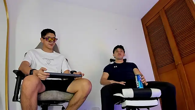 sotooliver3 online show from March 9, 2026, 8:57 pm