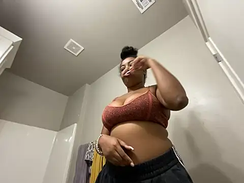 Snapshot of princesslivv chatting on October 14, 2025, 8:53 pm princesslivv online show from October 14, 2025, 8:53 pm