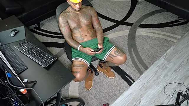 Snapshot of SLANGONDEMHOES chatting on September 21, 2025, 4:41 pm SLANGONDEMHOES online show from September 21, 2025, 4:41 pm