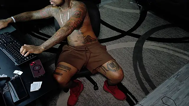 Snapshot of SLANGONDEMHOES chatting on September 24, 2025, 11:46 am SLANGONDEMHOES online show from September 24, 2025, 11:46 am