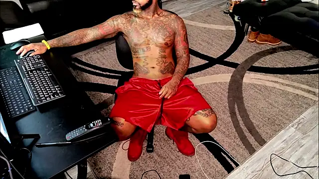 Snapshot of SLANGONDEMHOES chatting on October 7, 2025, 10:18 pm SLANGONDEMHOES online show from October 7, 2025, 10:18 pm