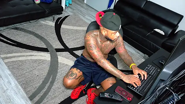 SLANGONDEMHOES online show from December 21, 2025, 6:04 pm