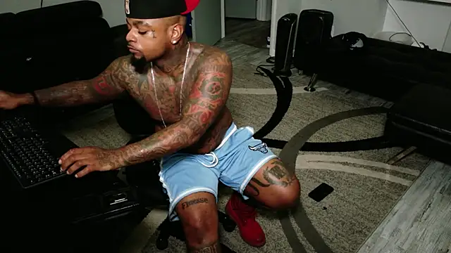 SLANGONDEMHOES online show from June 19, 2026, 3:16 pm