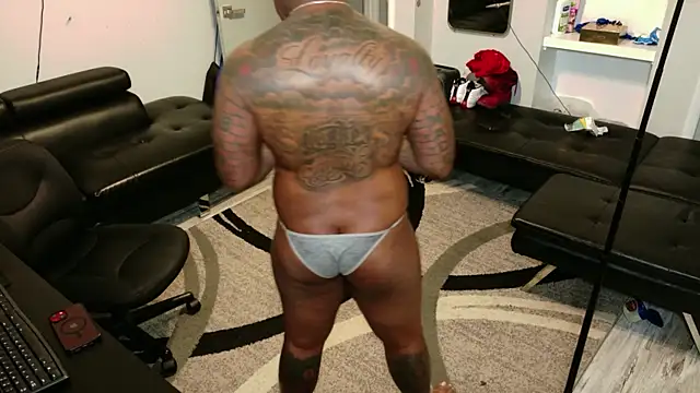 SLANGONDEMHOES online show from June 20, 2026, 4:43 pm