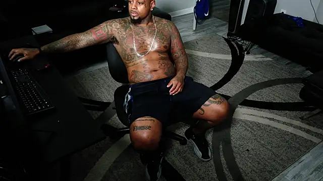 SLANGONDEMHOES online show from June 24, 2026, 12:42 am