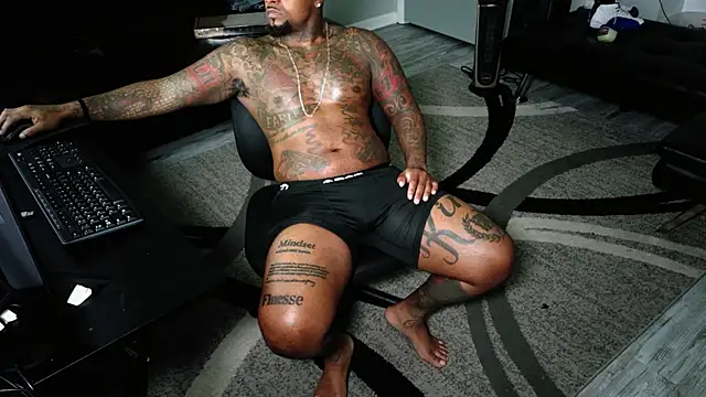 SLANGONDEMHOES online show from June 26, 2026, 1:26 pm