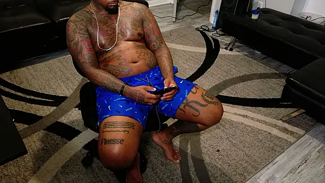 SLANGONDEMHOES online show from July 12, 2026, 5:20 am