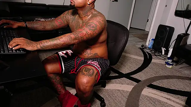 SLANGONDEMHOES online show from July 17, 2026, 1:18 pm