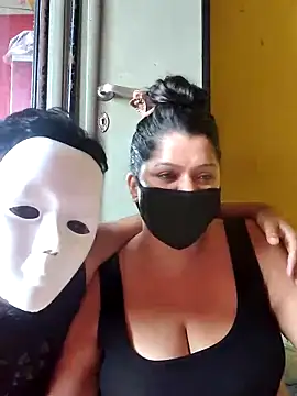 Snapshot of Hottie_couple69 chatting on September 17, 2025, 8:05 am Hottie couple69 online show from September 17, 2025, 8:05 am