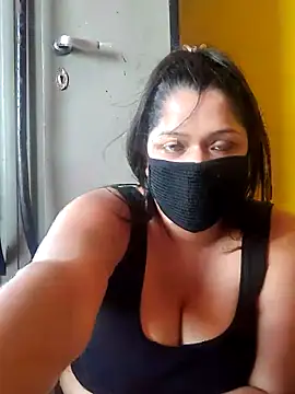 Snapshot of Hottie_couple69 chatting on October 14, 2025, 6:03 am Hottie couple69 online show from October 14, 2025, 6:03 am