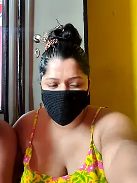 Snapshot of Hottie_couple69 chatting on October 15, 2025, 7:52 am Hottie couple69 online show from October 15, 2025, 7:52 am